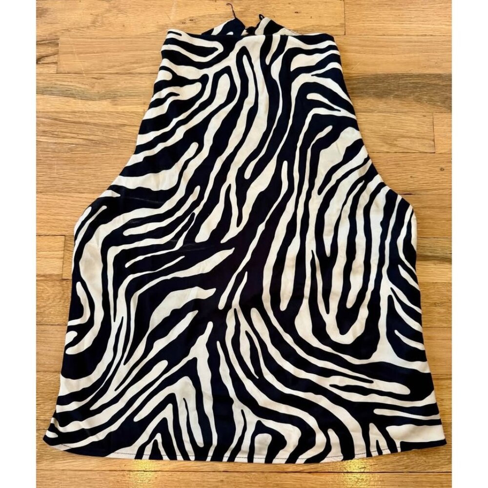 B-Wear Women’s Top Size Large Black and White